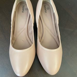 Susina leather wedge, size 8